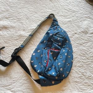 cute, rare dog print kavu bag!